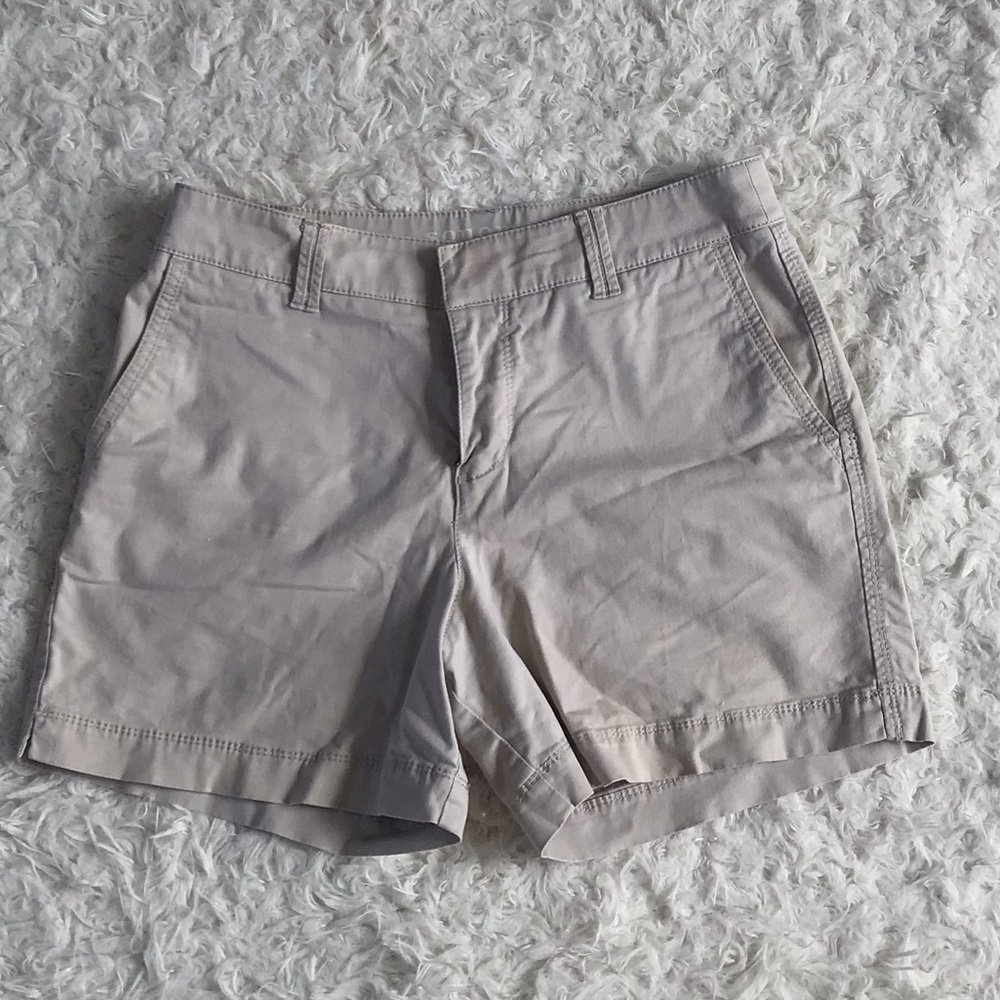 Sonoma cream colored shorts, size 6